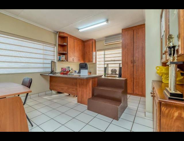 BUSINESS FOR SALE IN DAWN PARK EXT